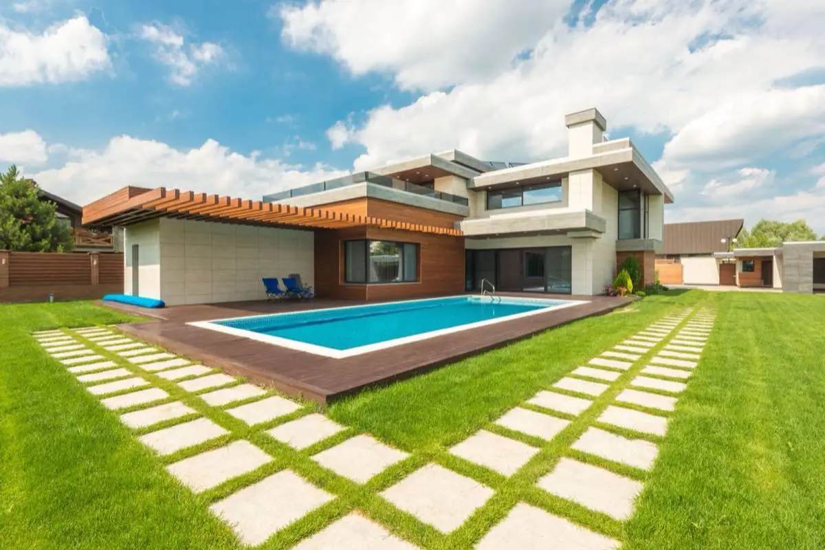 Fiberglass Pool Installation in Long Beach, CA